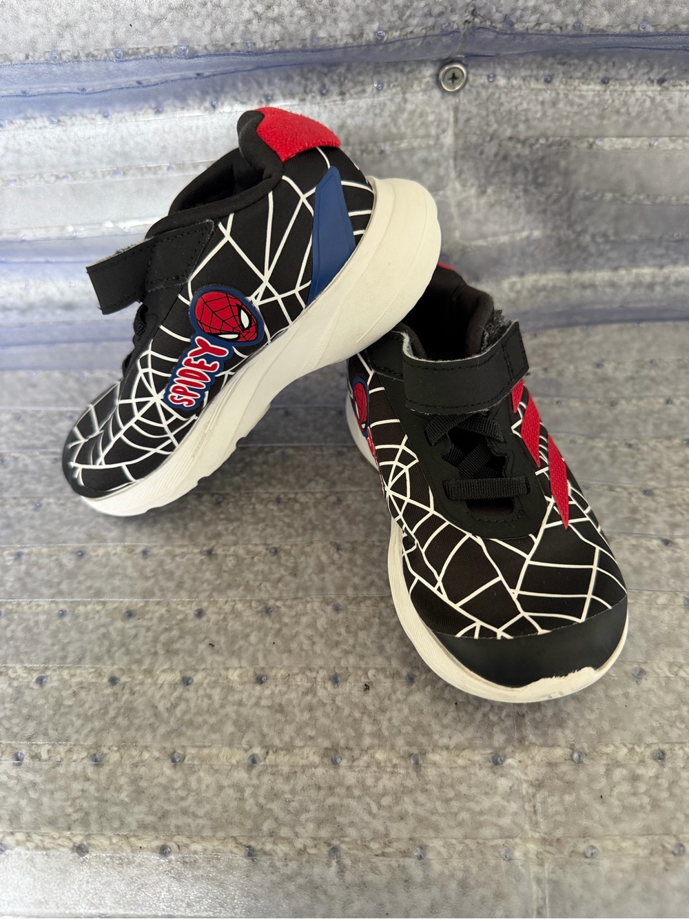 Adidas sz 8 Kids Black & Red Spider-Man Spidey Athletic Shoes